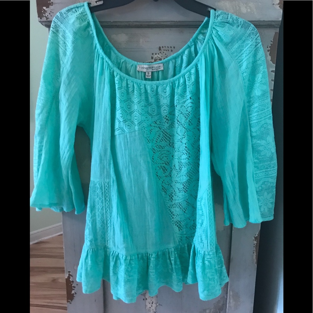Ladies top/Young threads - Picture 3 of 8